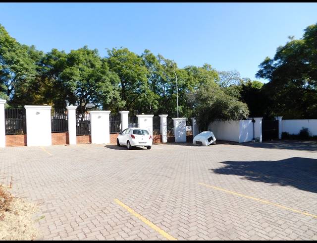 650M² OFFICE TO LET IN DUNKELD WEST